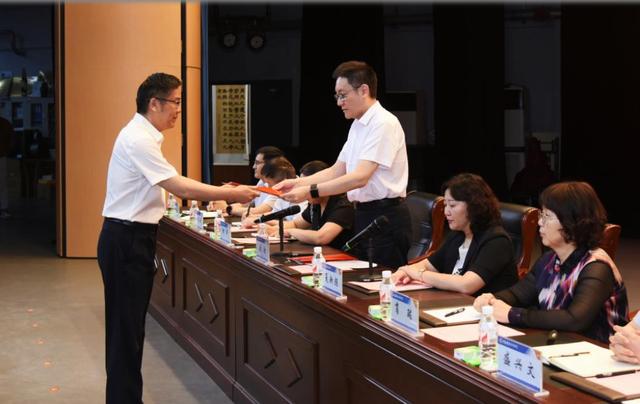 365英国上市官网在线召开2024年宣传思想文化暨精神文明建设工作会议-有驾